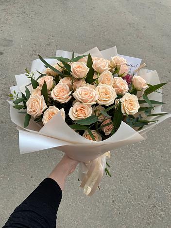 Букет Кремовые розы Латте в Спирово